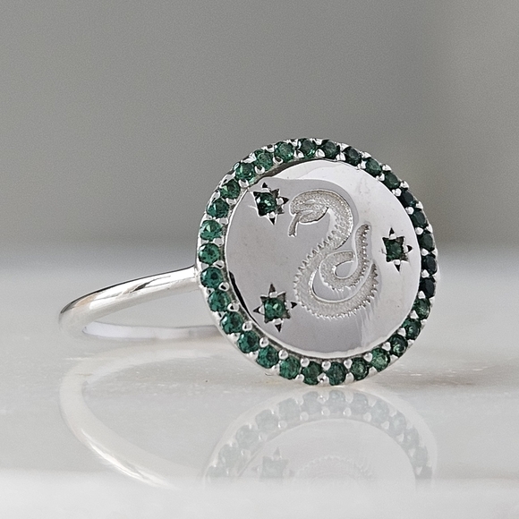 Harry Potter Hogwarts Pride Slytherin ring, 925 Sterling Silver - Picture 3 of 4